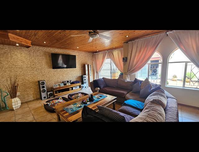 4 BEDROOM HOUSE FOR SALE IN RANDHART